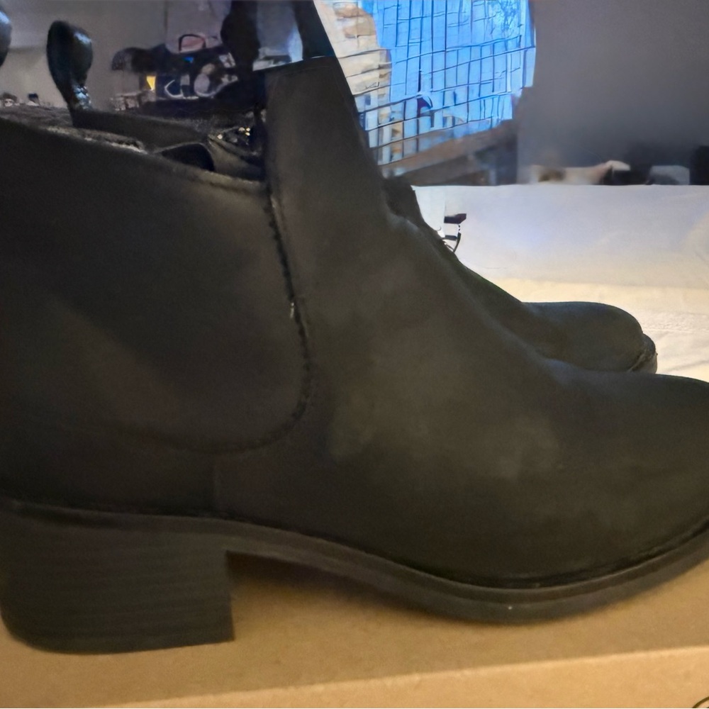 Black Clark’s memi zip